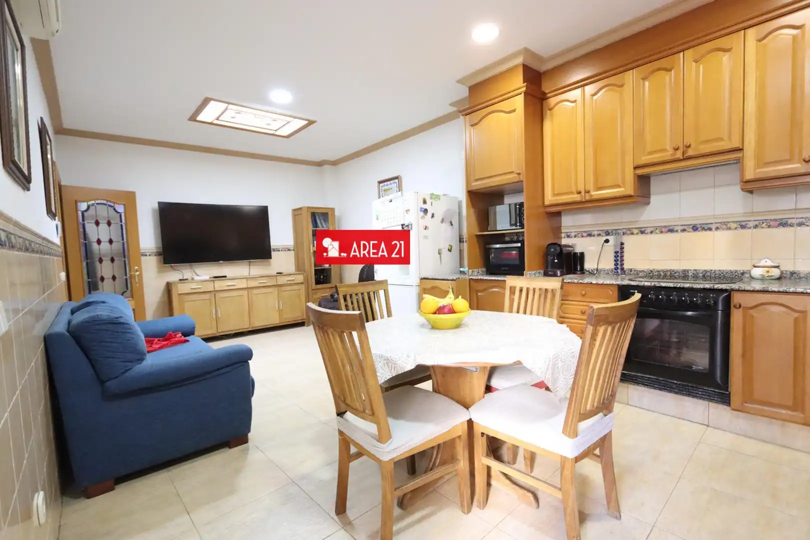 Cocina de Casa o chalet en venta en La Pobla de Vallbona con Aire acondicionado, Terraza y Trastero