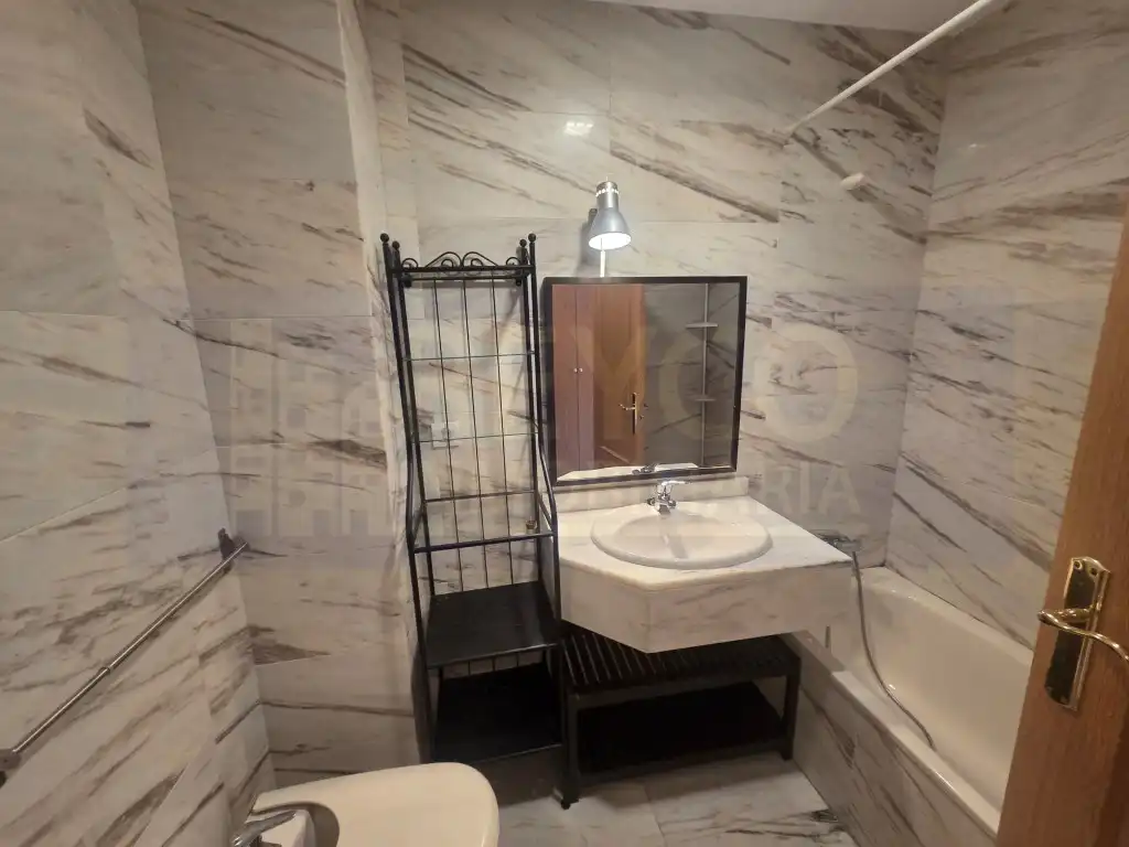 Baño de Piso en venta en  Logroño