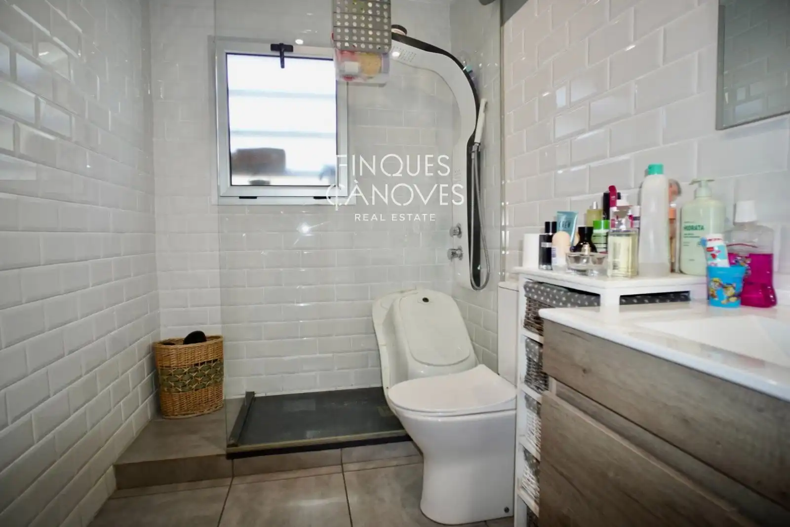 Bathroom of Flat for sale in Girona  with Heating, Terrace and Swimming Pool