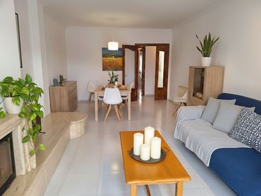 Flat with balcony to rent in Carrer Riera