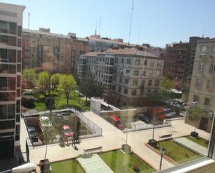 Exterior view of Flat to rent in  Madrid Capital  with Air Conditioner, Heating and Private garden