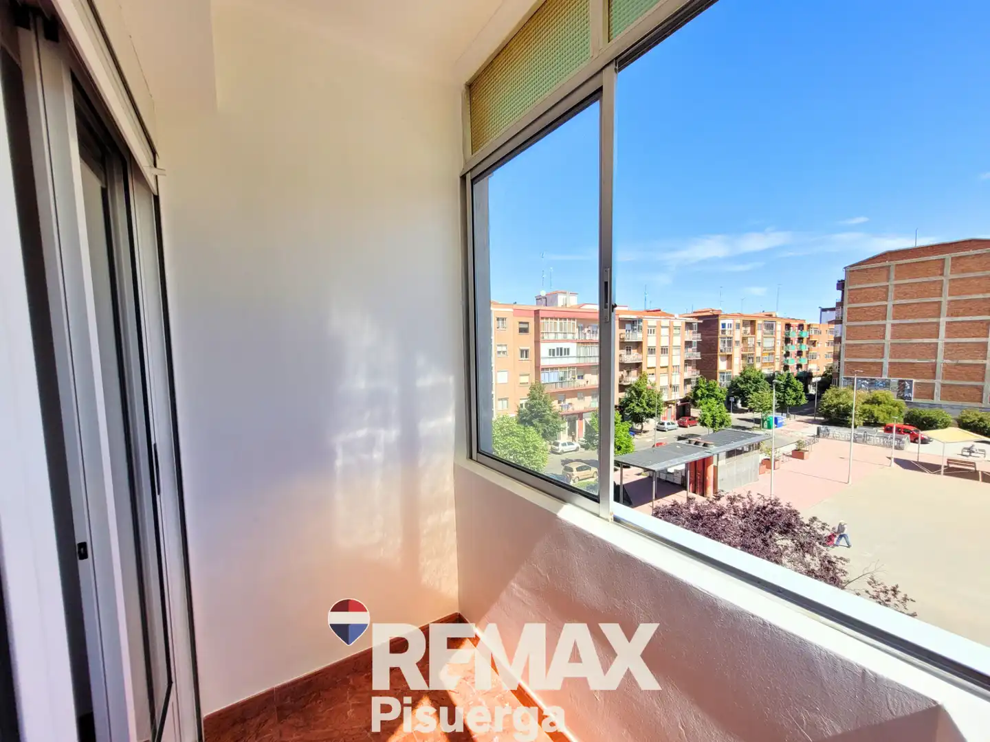 Vista exterior de Piso en venta en Valladolid con Calefacción y Balcón