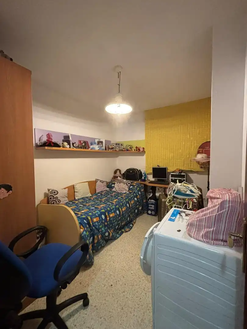 Bedroom of Apartments for sale in San Bernabé
