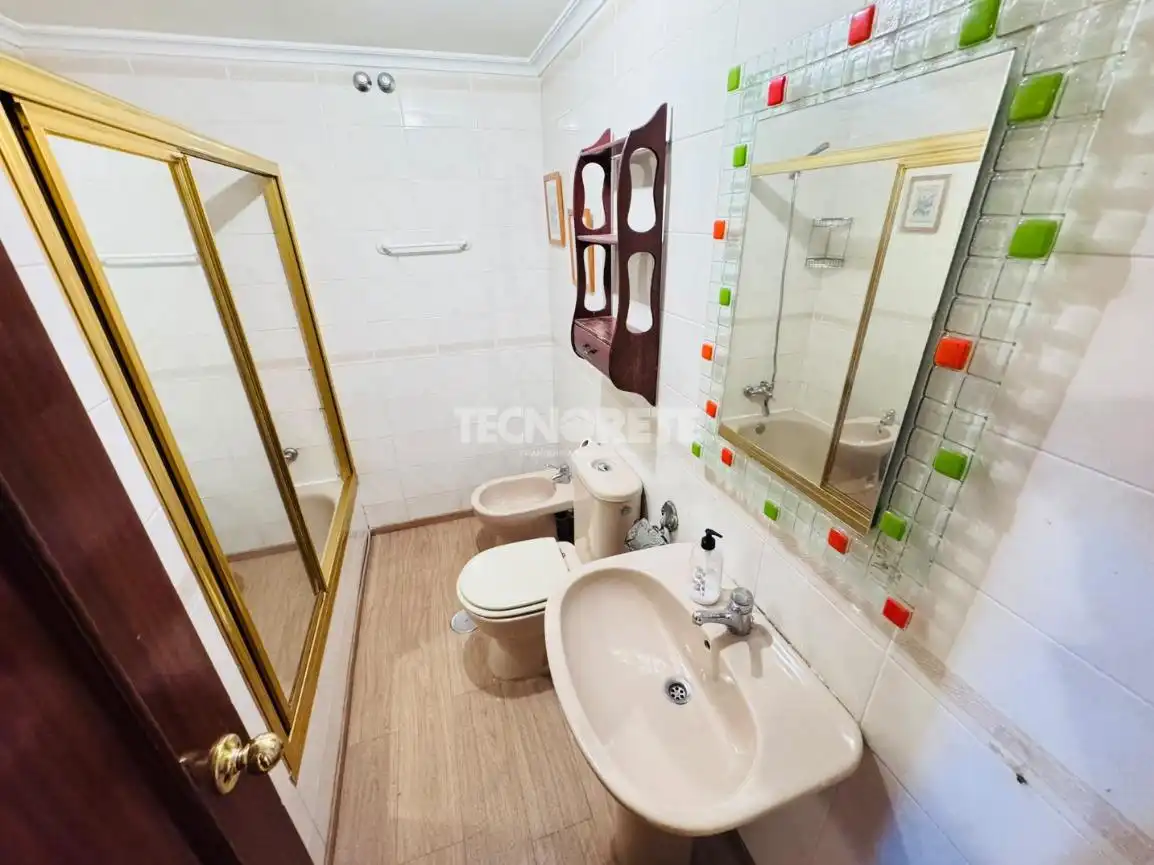 Baño de Piso en venta en Toledo con Aire acondicionado, Calefacción y Trastero