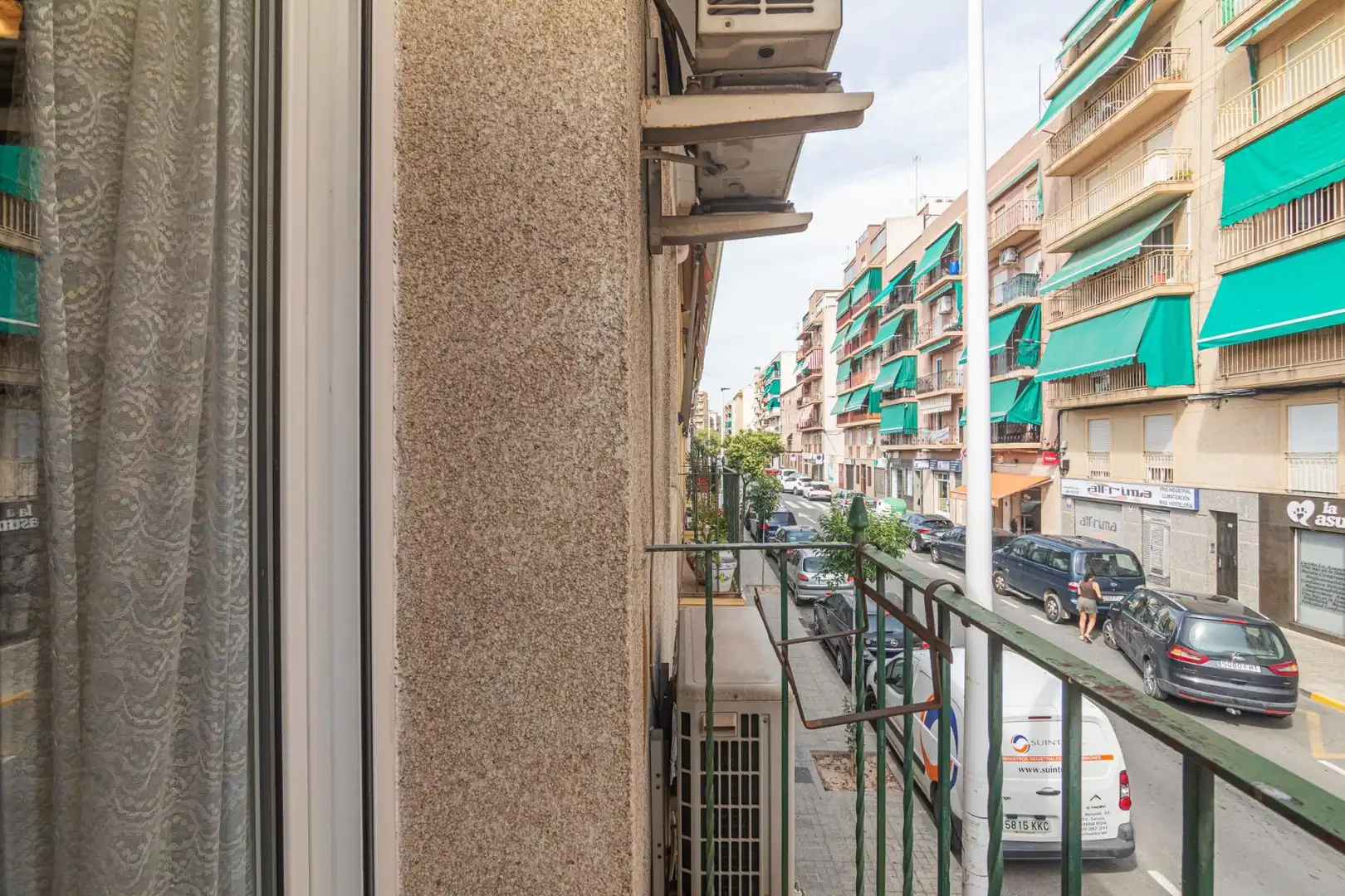 Terrasse von Einfamilien-Reihenhaus zum Verkauf in Elche / Elx mit Klimaanlage, Terrasse und Balkon