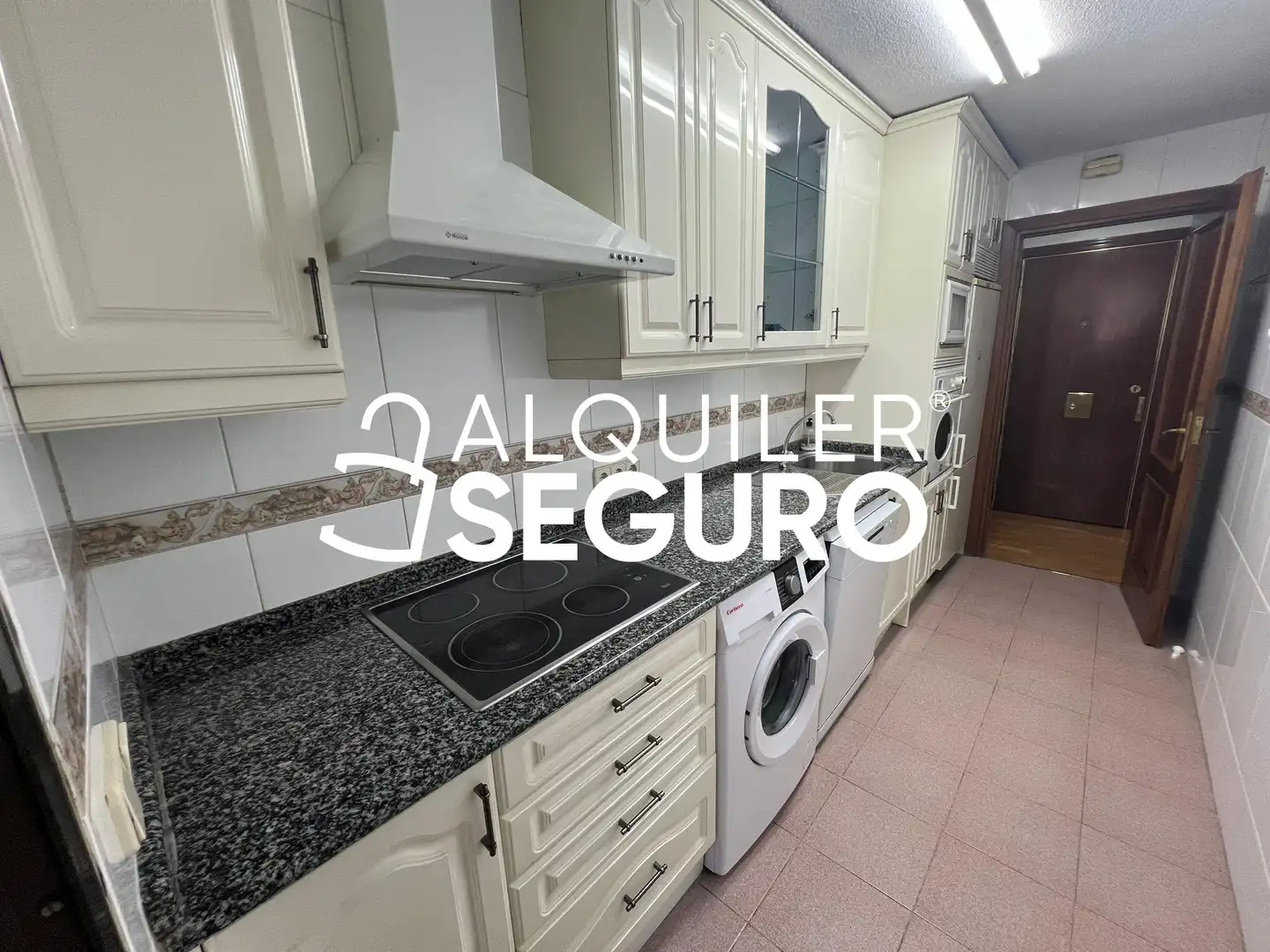 Cocina de Piso de alquiler en Madrid con Aire acondicionado, Calefacción y Piscina