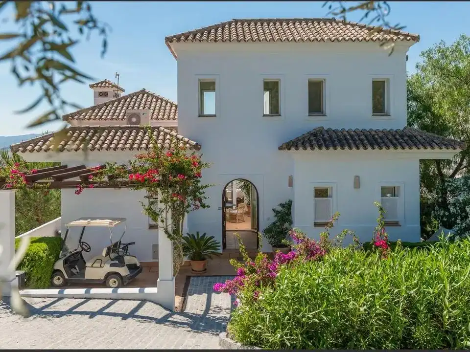 Vista exterior de Casa o xalet en venda en Benalup-Casas Viejas amb Aire condicionat, Calefacció i Jardí privat