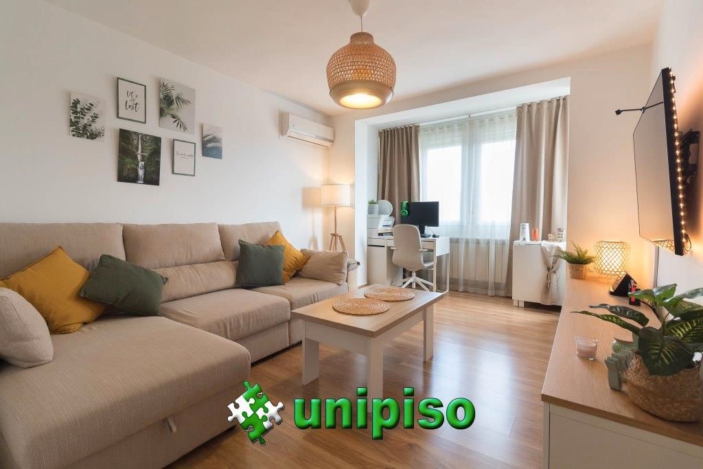 Living room of Flat for sale in Leganés  with Air Conditioner, Heating and Balcony