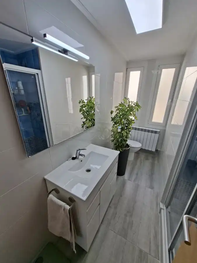 Bany de Apartament en venda en Vitoria - Gasteiz amb Calefacció, Parquet i Terrassa