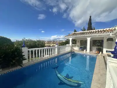 Detached house with pool for sale in Calahonda, imagen 7
