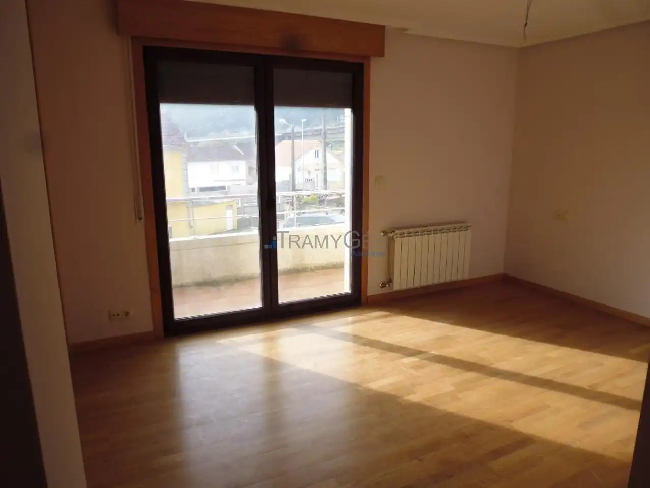 Wohnzimmer von Einfamilien-Reihenhaus zum Verkauf in Baiona mit Heizung, Privatgarten und Parkett