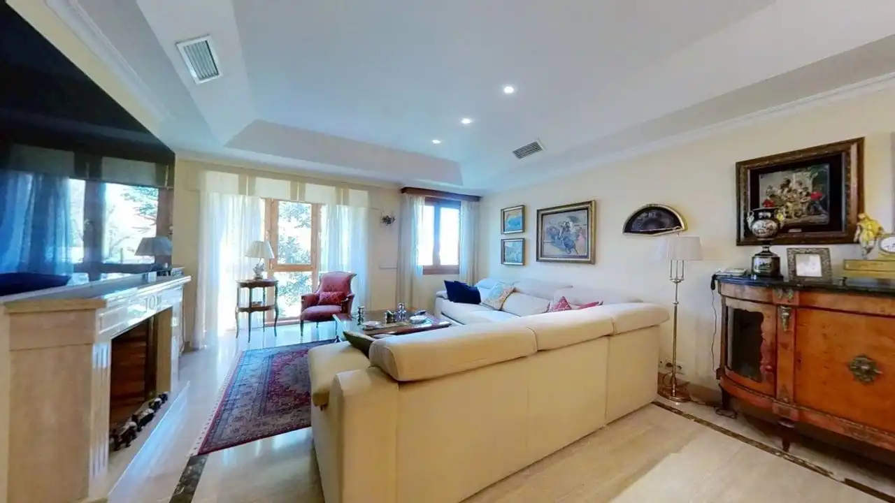 Living room of Flat for sale in  Madrid Capital  with Heating, Private garden and Parquet flooring