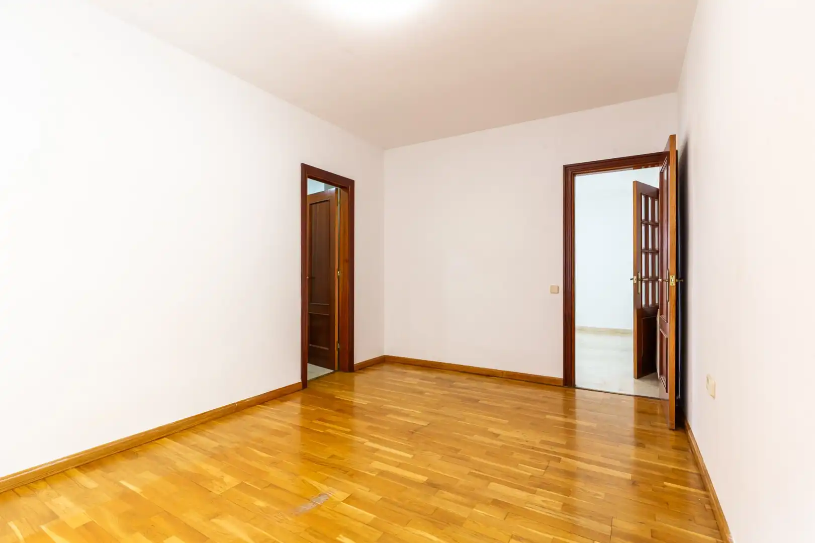 Wohnung zum Verkauf in Sant Just Desvern mit Klimaanlage, Heizung und Terrasse