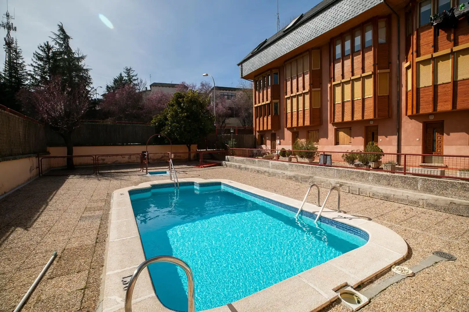 Swimming pool of Flat for sale in Jaca  with Heating, Parquet flooring and Storage room