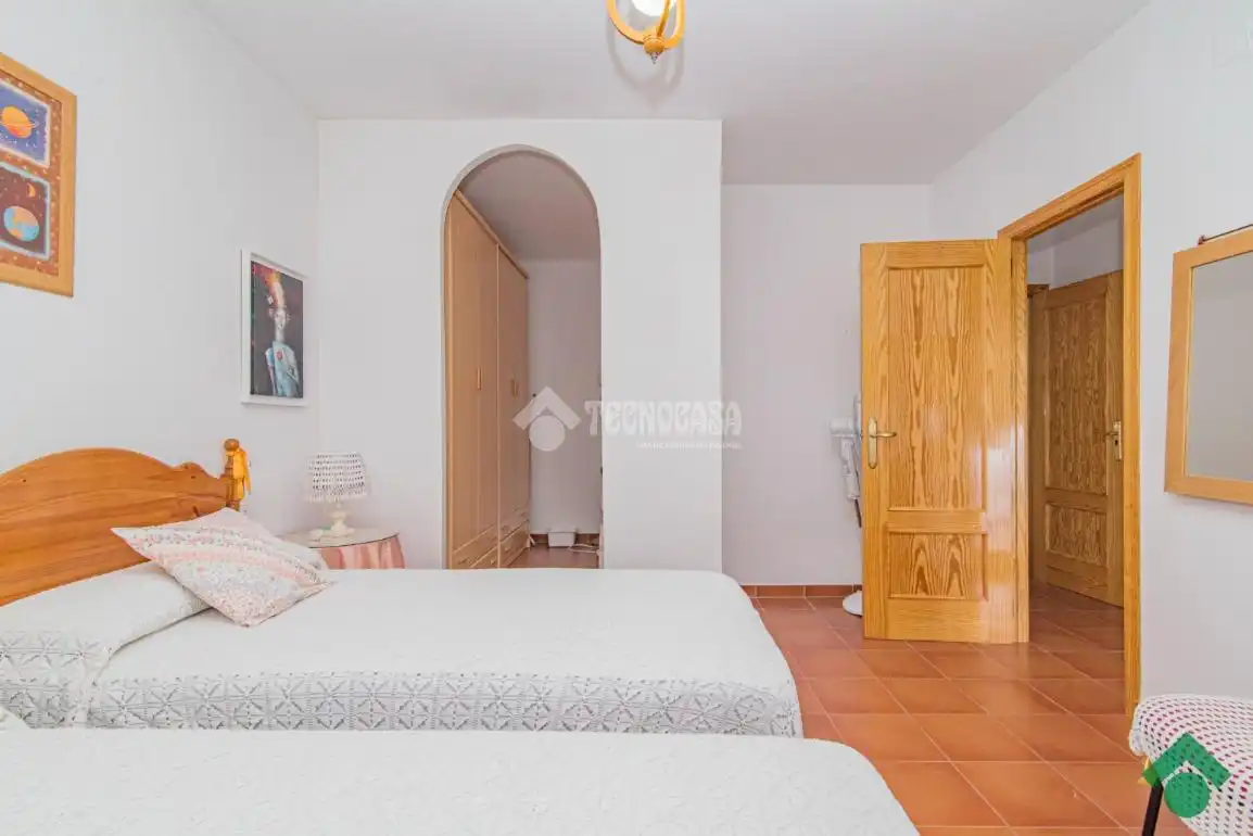 Dormitori de Casa adosada en venda en Granada amb Terrassa i Traster