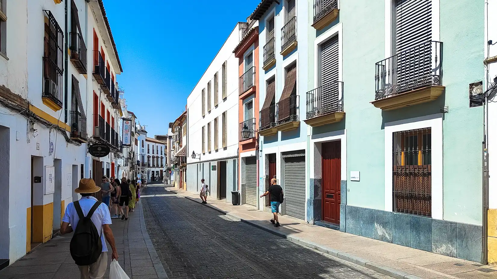 Außenansicht von Wohnungen zum Verkauf in Córdoba mit Klimaanlage, Heizung und Möbliert