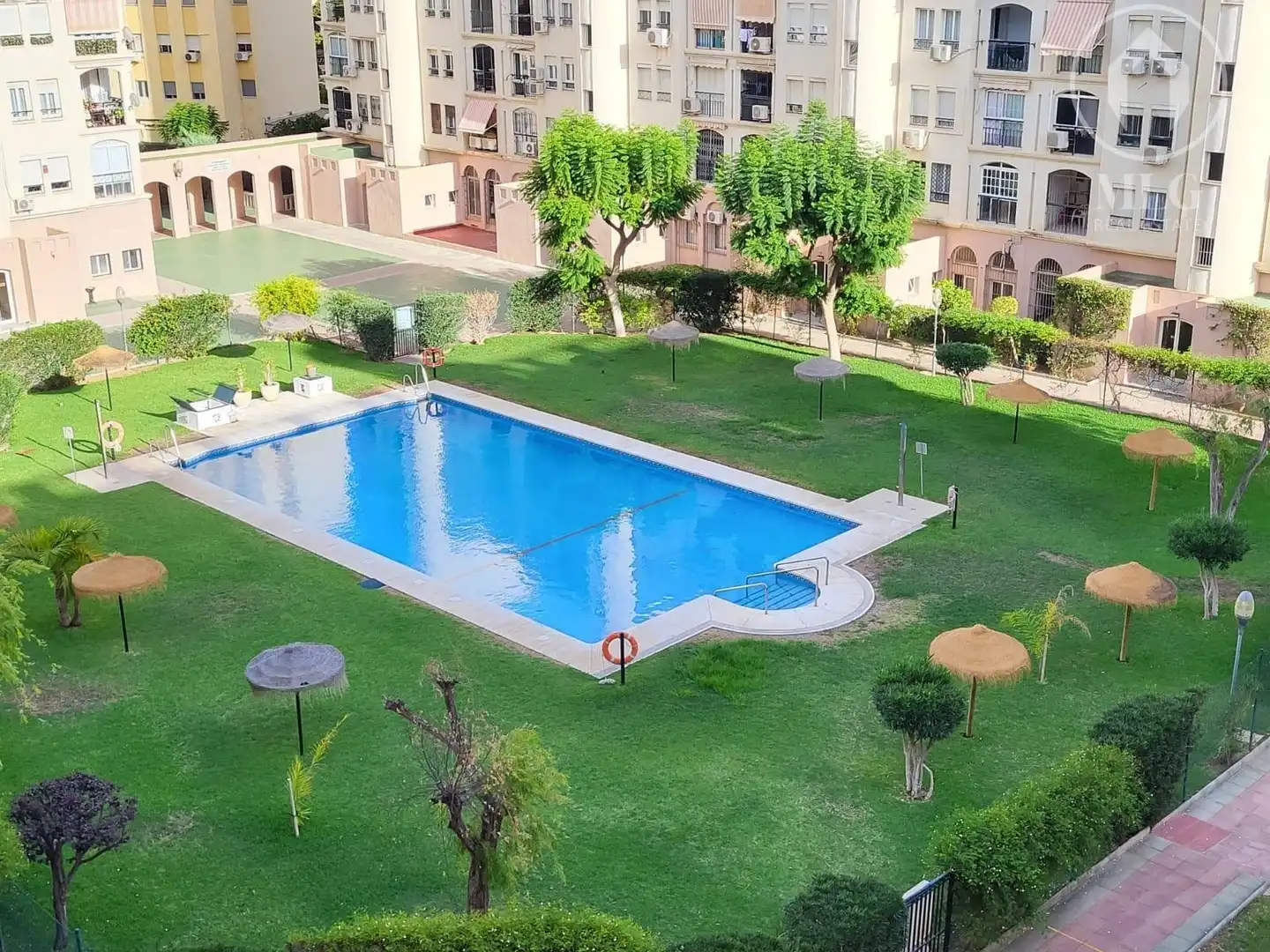 Piscina de Pis en venda en Torremolinos amb Aire condicionat, Terrassa i Piscina