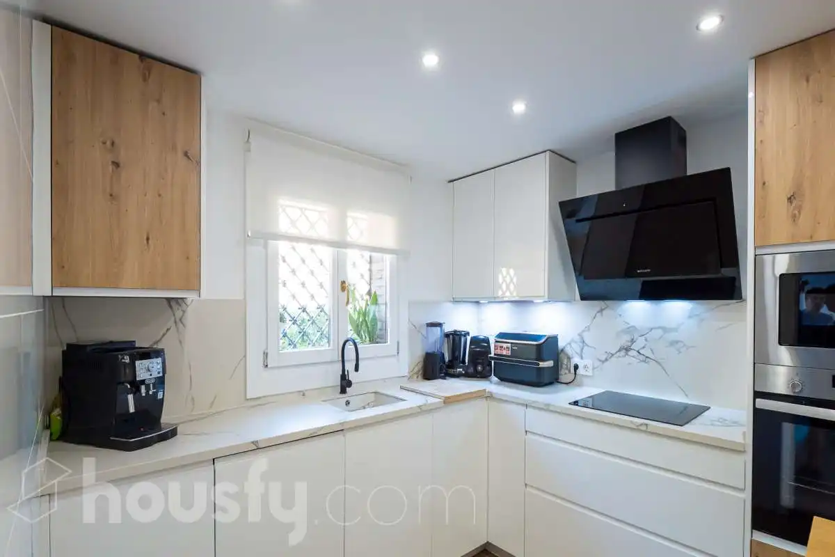 Kitchen of Houses for sale in Estepona  with Air Conditioner, Heating and Private garden