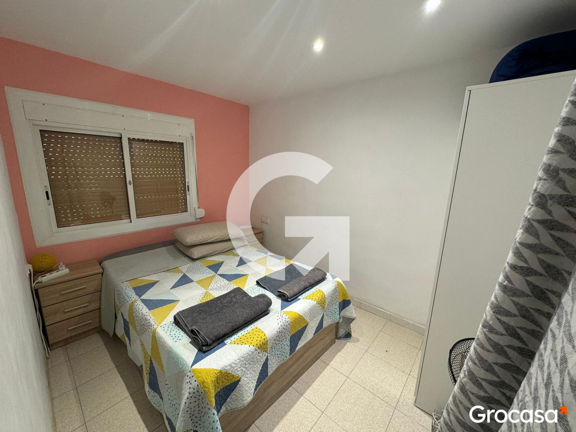 Bedroom of Flat for sale in L'Hospitalet de Llobregat  with Air Conditioner and Oven