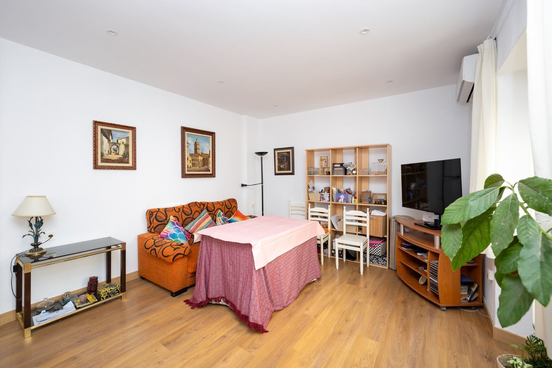 Bedroom of Flat for sale in  Granada Capital  with Air Conditioner and Heating