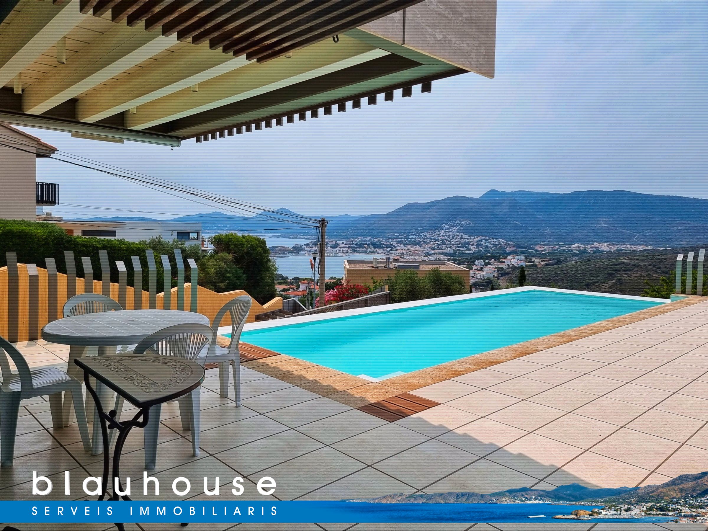Swimming pool of House or chalet for sale in Llançà  with Air Conditioner, Heating and Private garden