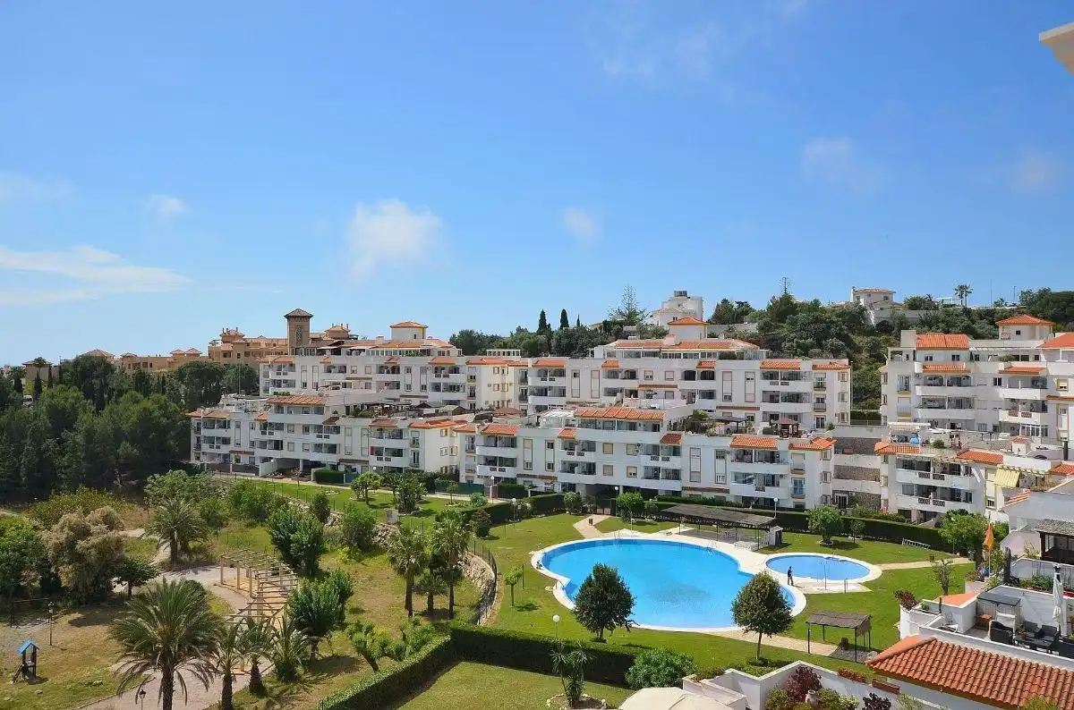 Ático con piscina en venta en Benalmádena pueblo