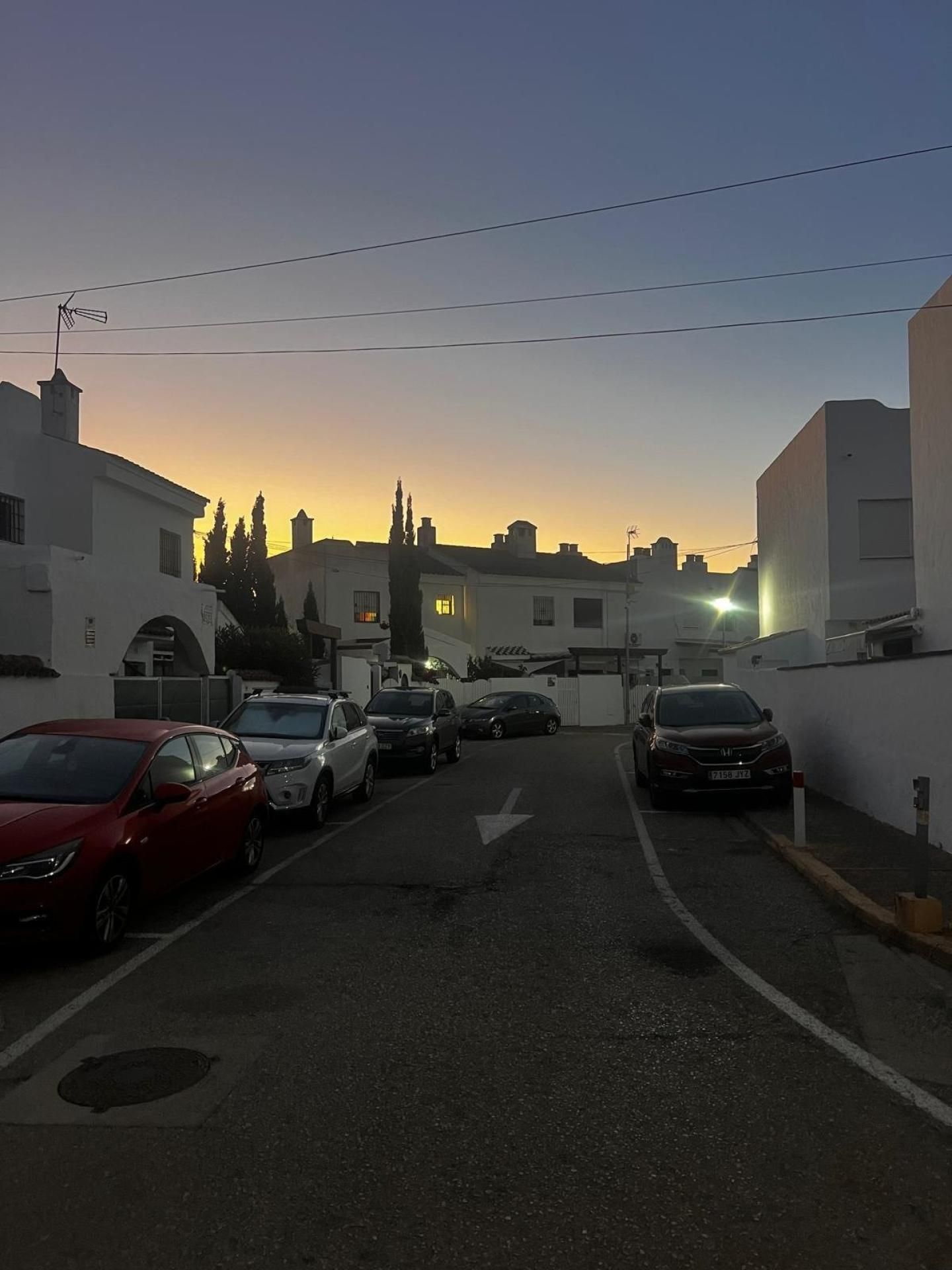 Vista exterior de Casa adosada en venda en Chiclana de la Frontera amb Calefacció