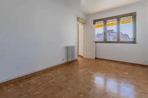 Flat with terrace for sale in Avinguda de Roma 56, imagen 8