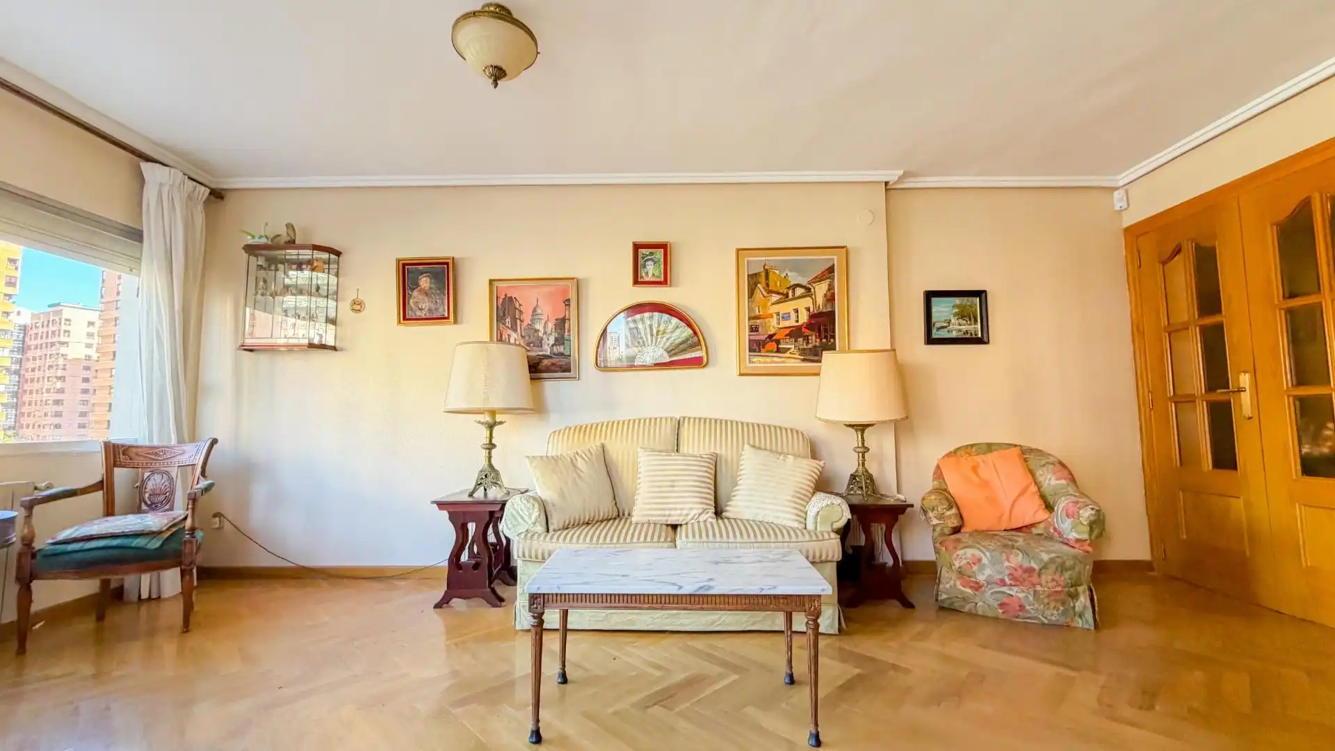 Wohnzimmer von Wohnung zum Verkauf in Valencia mit Klimaanlage, Heizung und Parkett