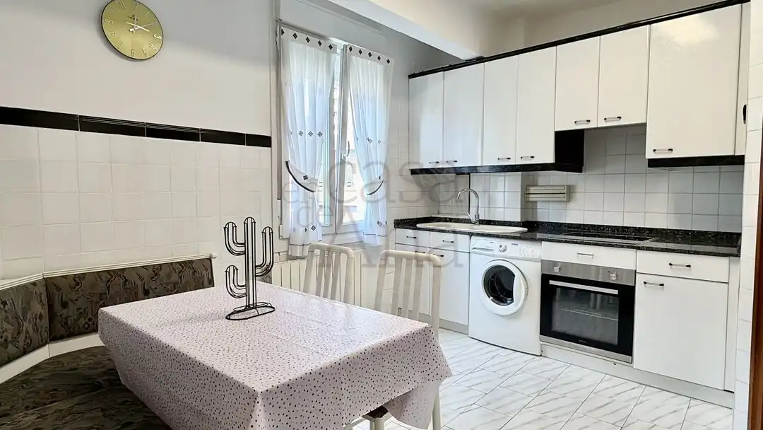 Küche von Wohnung zum Verkauf in Bilbao  mit Heizung und Balkon