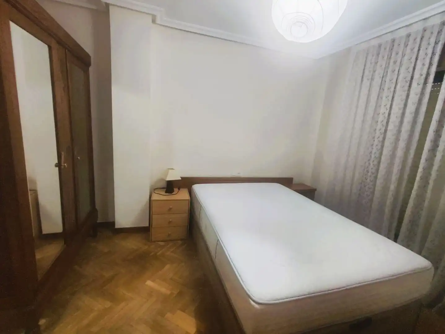 Dormitori de Apartament de lloguer en San Bernardo - Carmelitas - Campus
