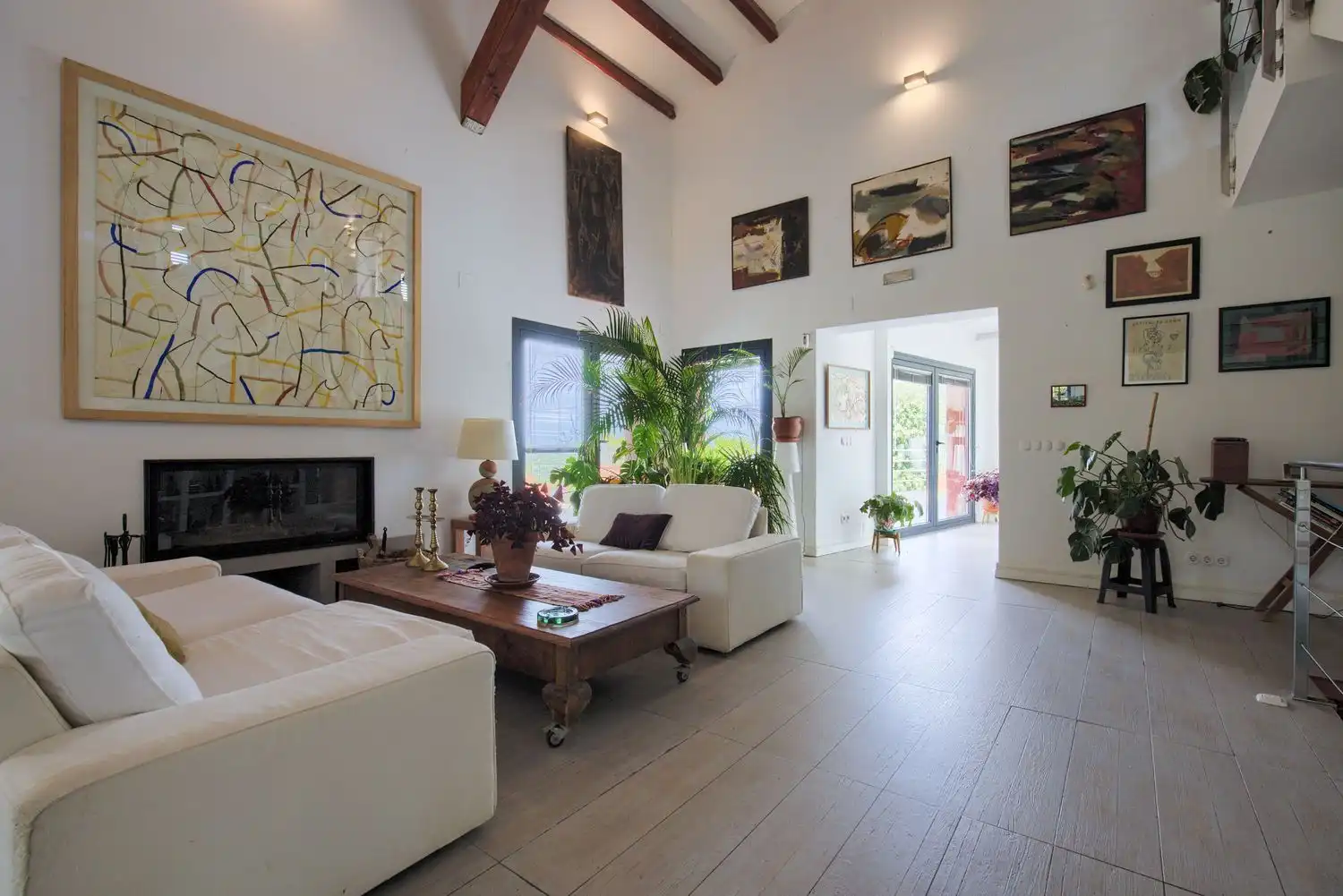 Living room of Country homes for sale in Jaraicejo  with Storage room and Community pool