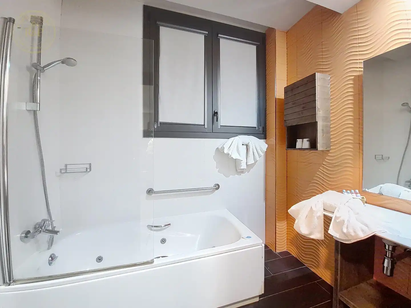 Badezimmer von Gebäude zum Verkauf in Cercs