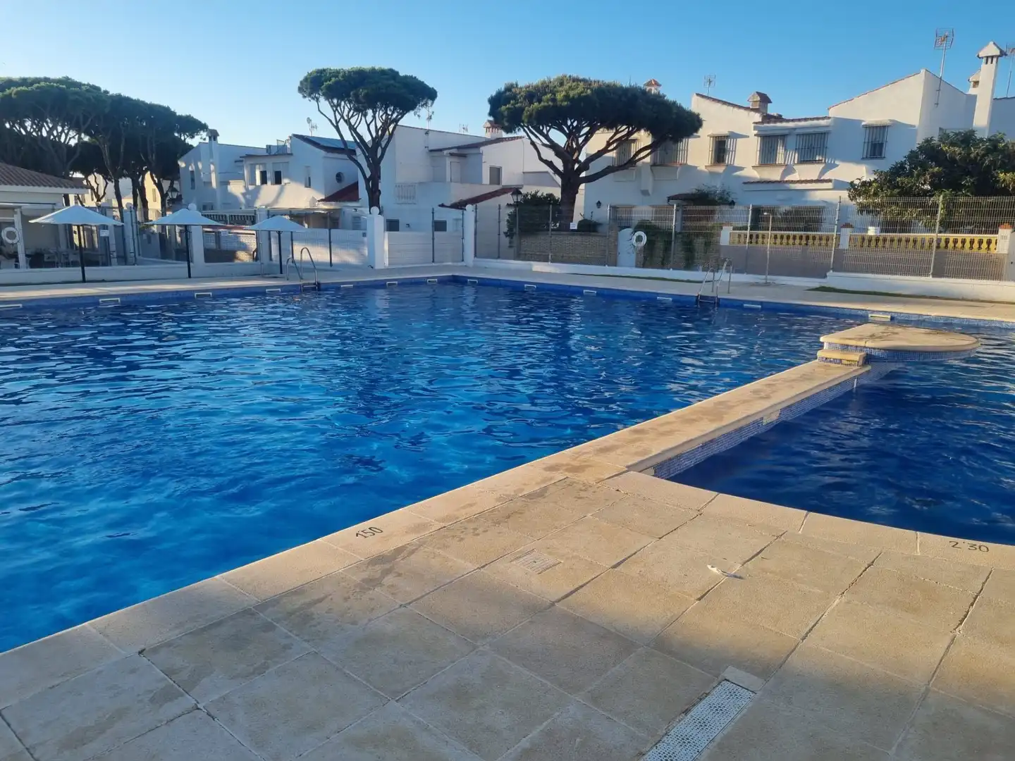 Swimming pool of Apartments for rent in Chiclana de la Frontera  with Furnished, Oven and Washing machine