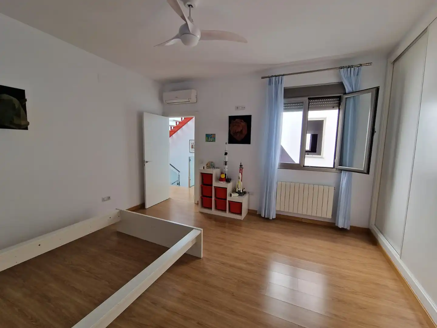 Habitación de Casa o chalet en venta en Fernán-Núñez con Aire acondicionado, Calefacción y Parquet