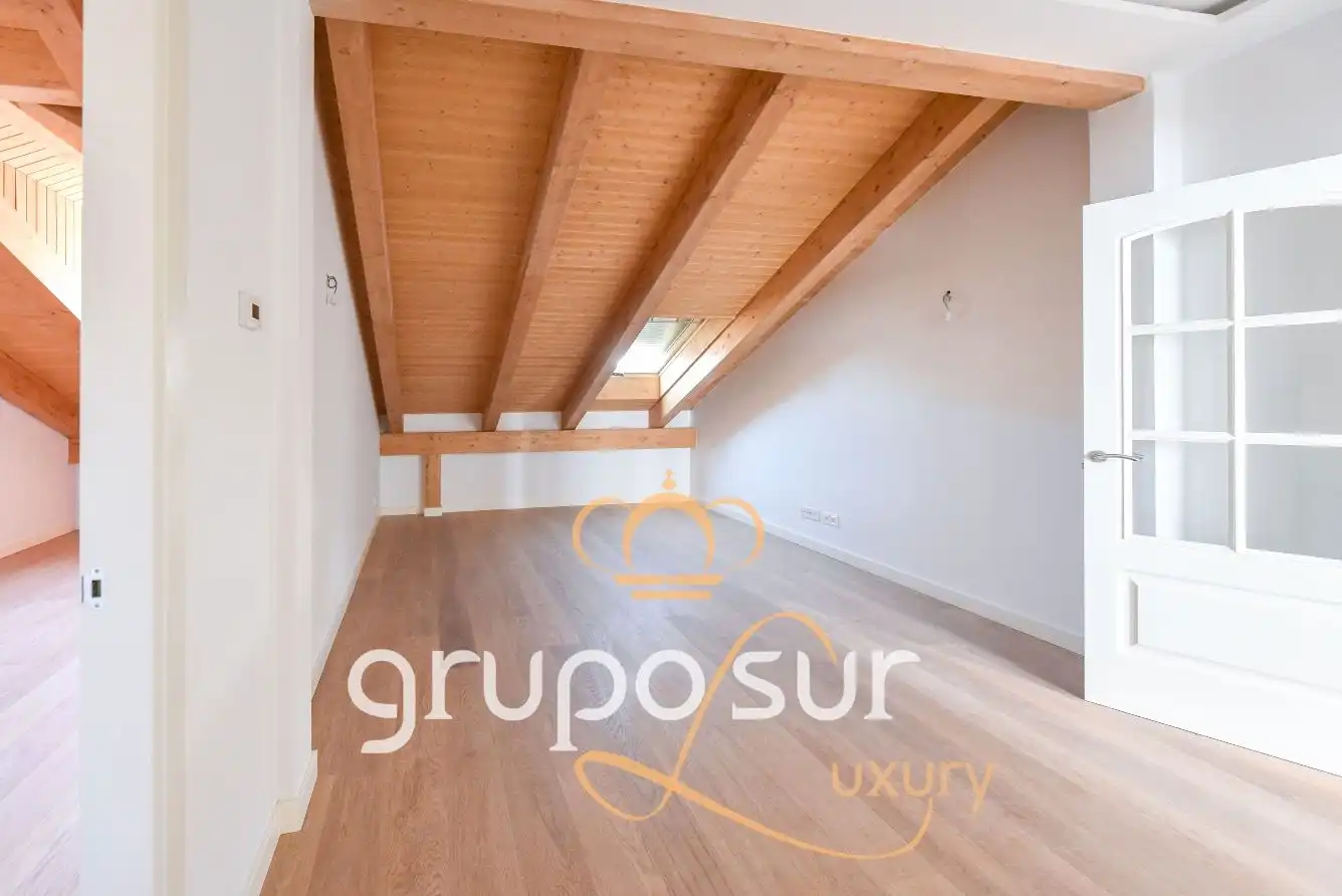 Ático en venta en Valladolid con Calefacción, Parquet y Trastero