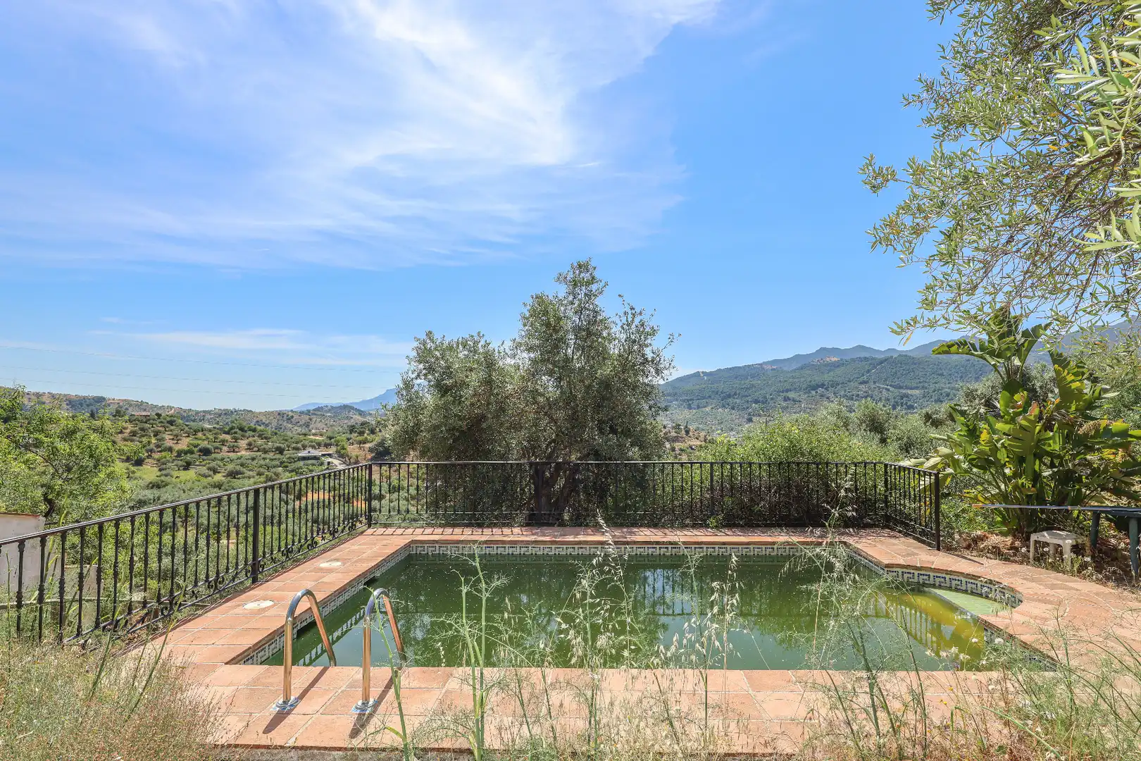 Piscina de Casa o xalet en venda en Monda amb Aire condicionat, Jardí privat i Piscina
