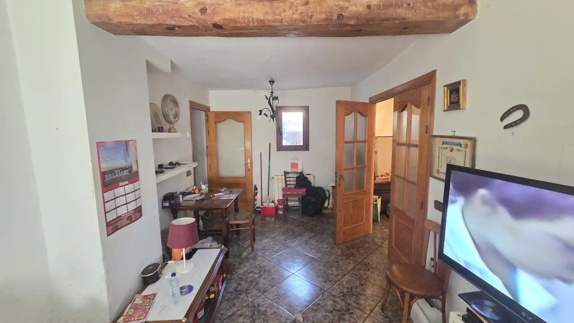 Sala d'estar de Casa o xalet en venda en Villamayor de Santiago amb Calefacció, Traster i Moblat