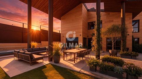 Descubre una joya arquitectónica en la exclusiva urbanización La Florida, ubicada en el prestigioso distrito de MoncloaAravaca, Ma