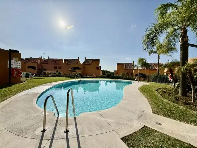 Piscina de Apartament en venda en Elviria - Cabopino
