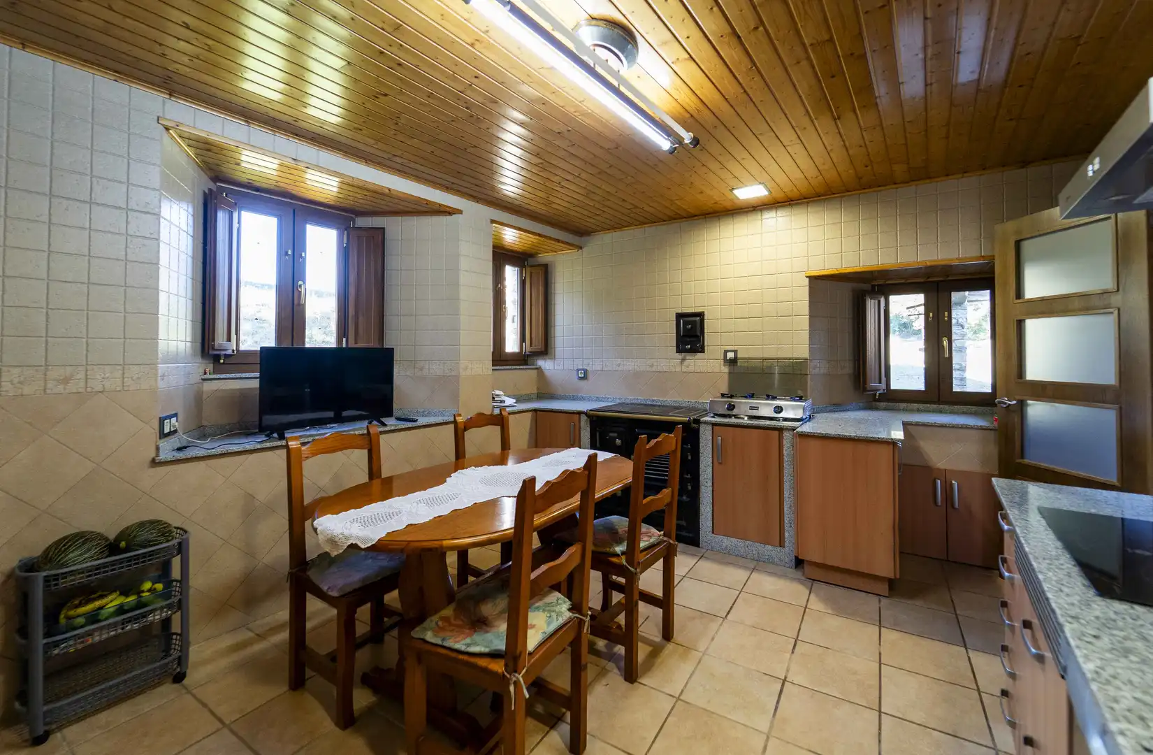 Cocina de Finca rústica en venta en San Tirso de Abres con Amueblado