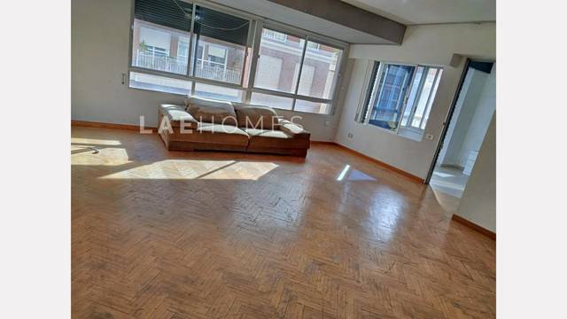 Piso en Venta en Hospital - Plaza del Real