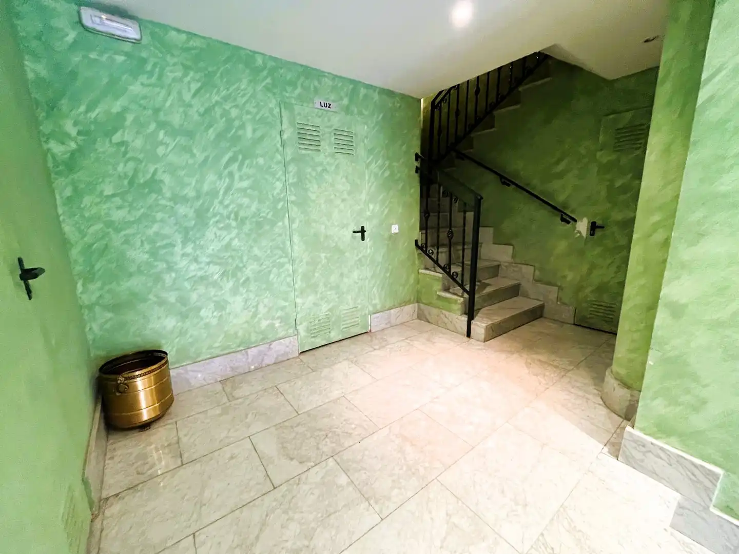 Wohnung zum Verkauf in Los Navalmorales mit Klimaanlage und Heizung