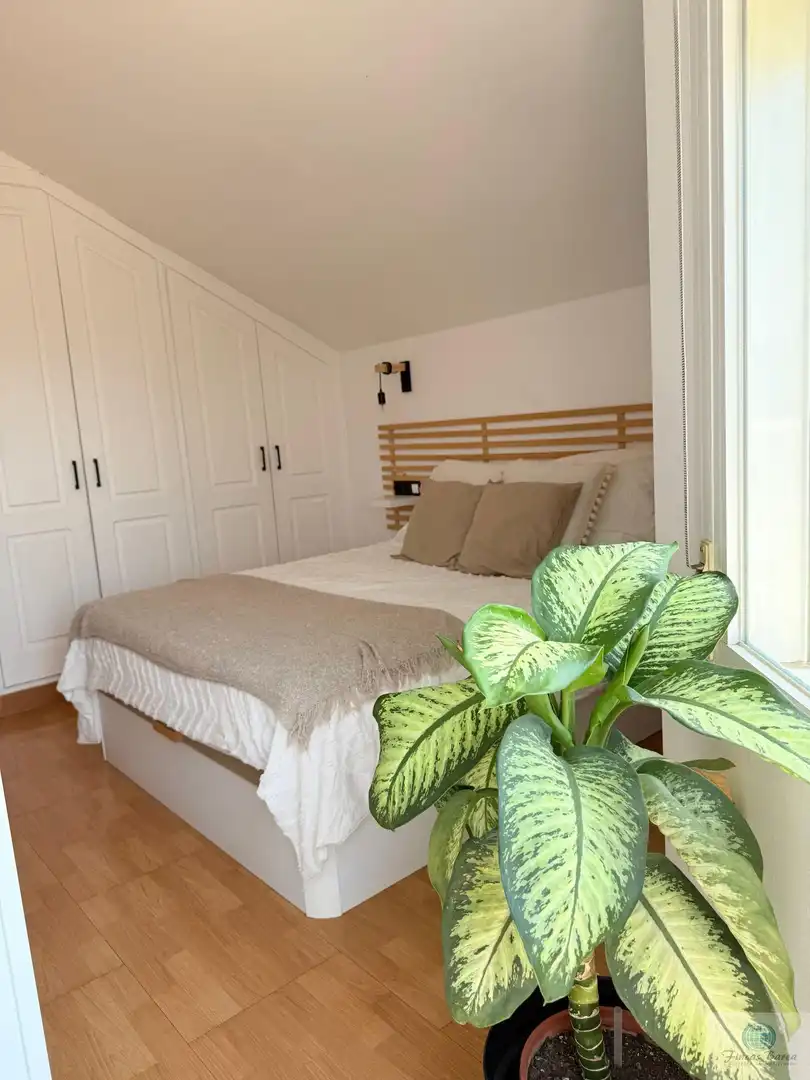 Bedroom of Attic for sale in Fuengirola  with Air Conditioner, Terrace and Community pool