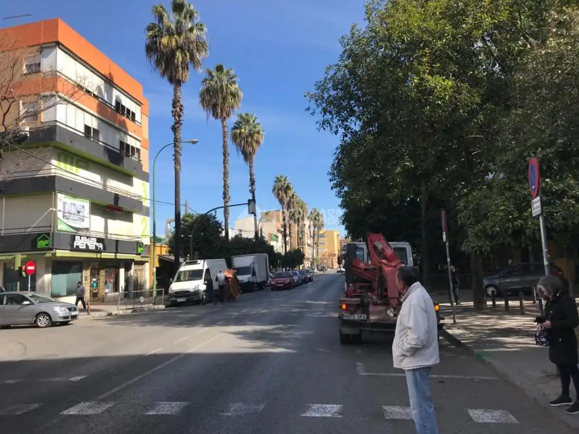 Vista exterior de Local en venta en Sevilla con Aire acondicionado y Internet