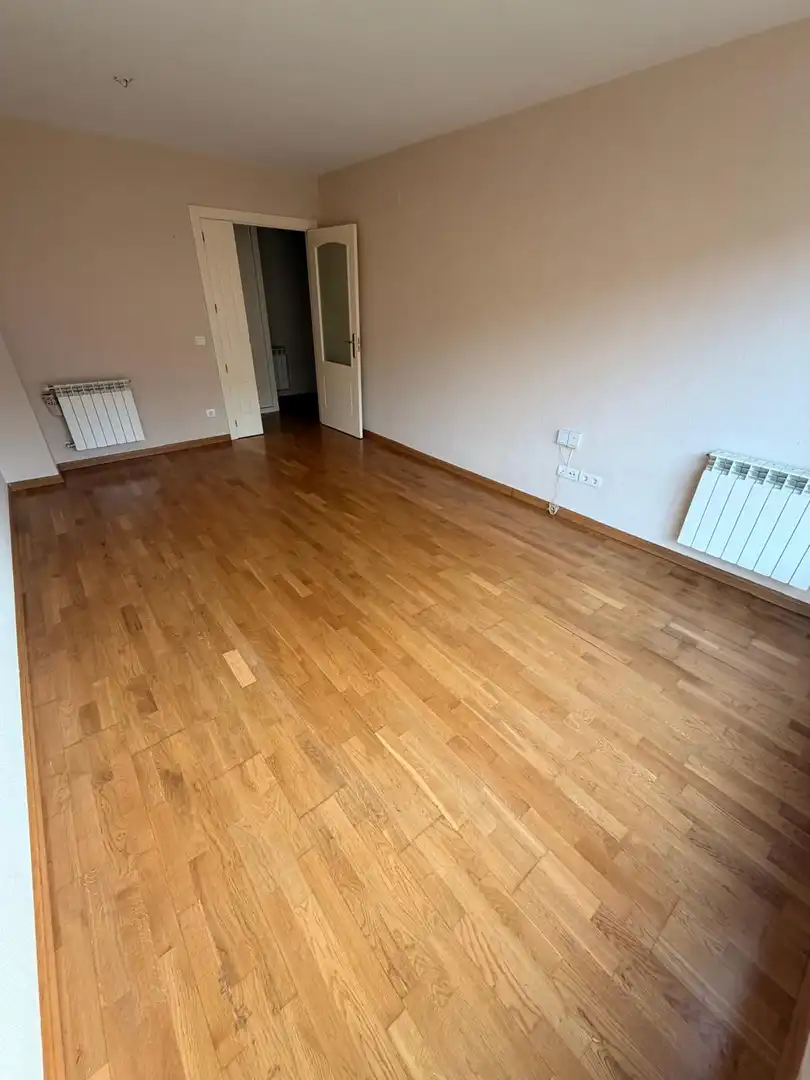 Habitación de Piso en venta en Valdemoro con Calefacción, Trastero y Piscina comunitaria