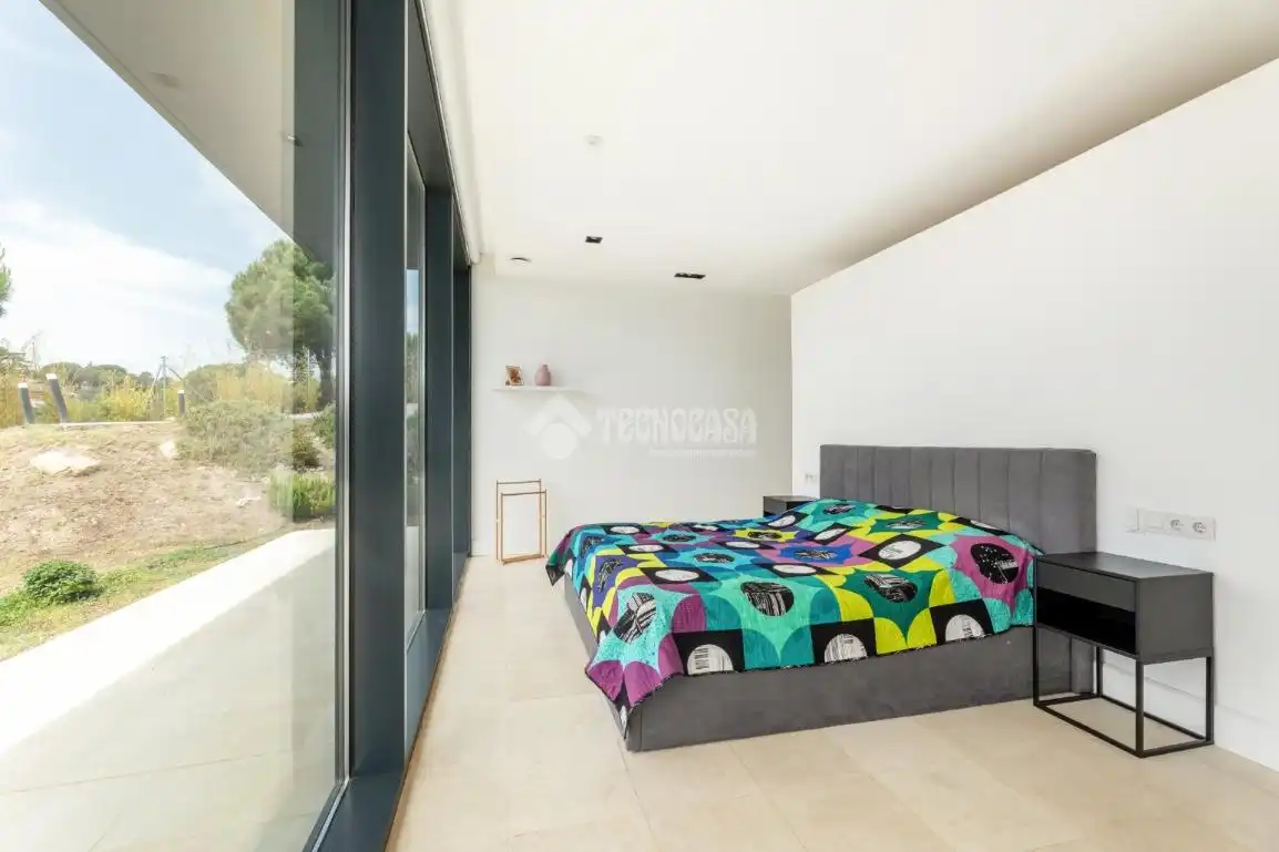 Dormitori de Casa o xalet en venda en Torrelodones amb Aire condicionat, Calefacció i Jardí privat
