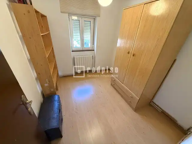 Habitación de Piso en venta en Madrid con Calefacción y Jardín privado