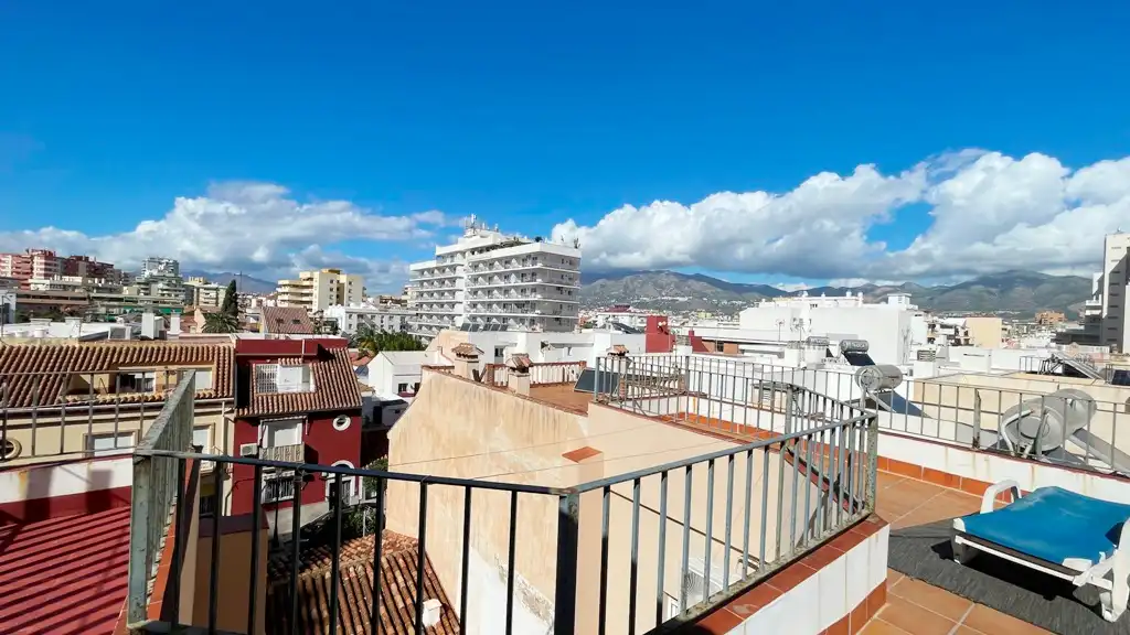 Exterior view of Attic for sale in Fuengirola  with Air Conditioner, Terrace and Oven
