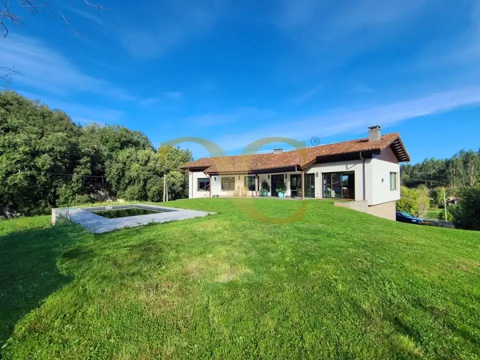 Garden of Houses for sale in Ribadesella  with Air Conditioner, Heating and Private garden